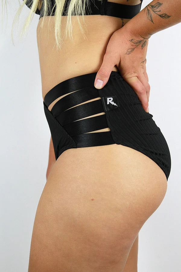 Crystal V Mid Waist Short - White