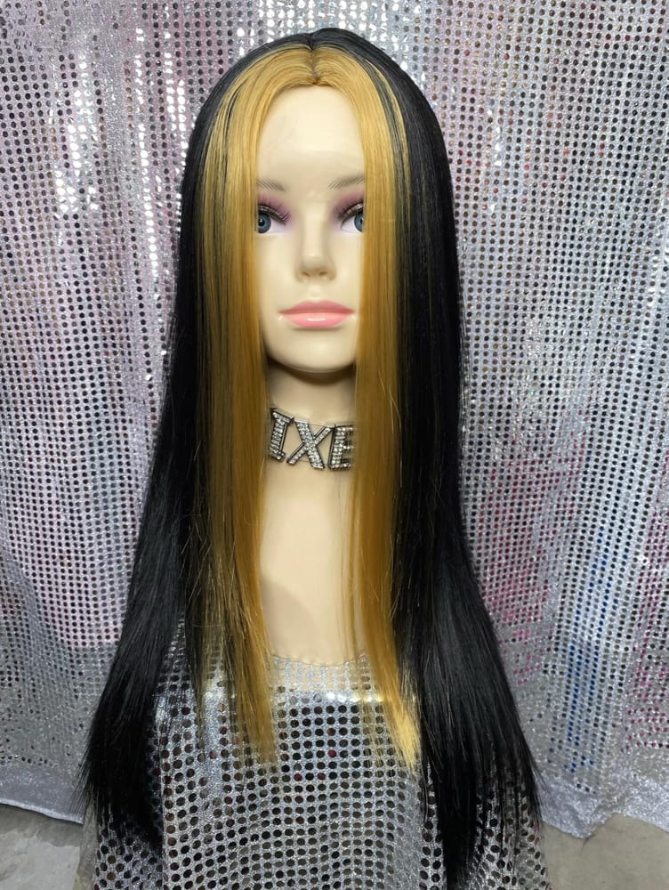 Front Streak Long Wig