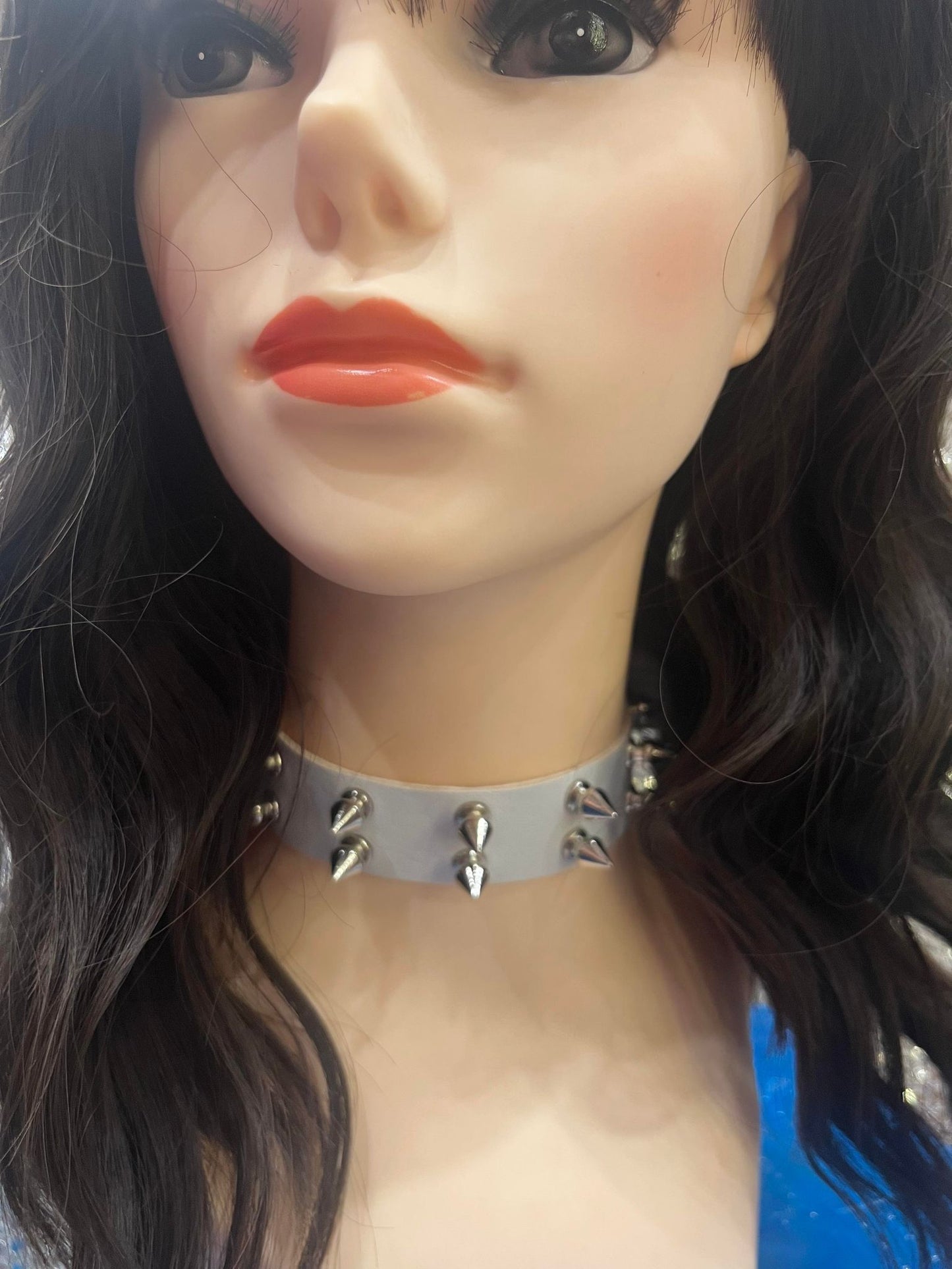 White Choker Styles