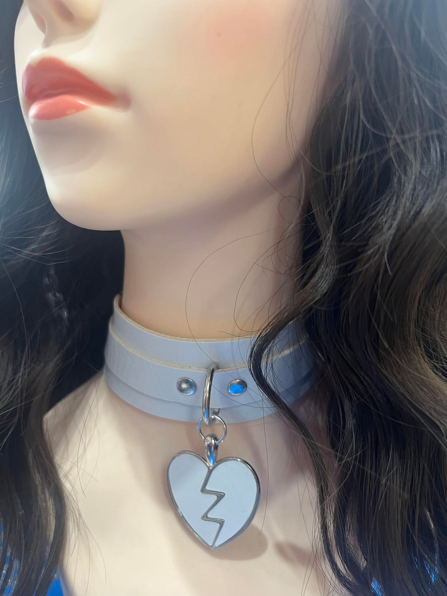 White Choker Styles